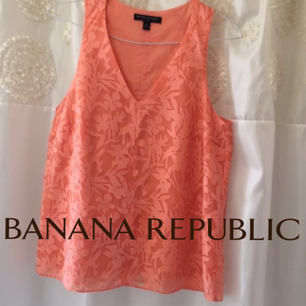 Banana Republic Peach Sheer/Lined Sleeveless top